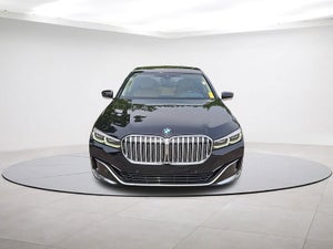 2022 BMW 740i w/ Nav &amp; Sunroof